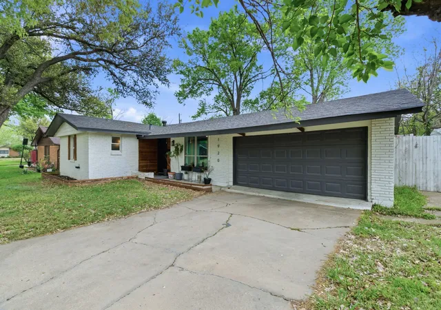 Photo 2 of Single family home for sale at 1920 Canterbury St, Irving, TX 75062 | MLS# 21359895 | Listing updated on 2026-09-09