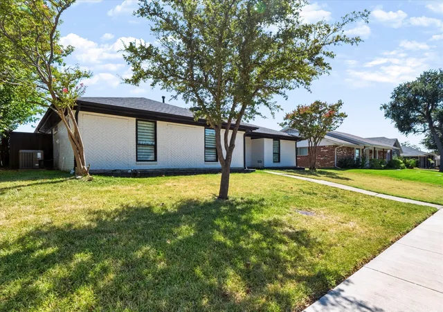 Photo 3 of Single family home for sale at 2216 Stonebrook Dr, Carrollton, TX 75007 | MLS# 21358908 | Listing updated on 2026-09-11