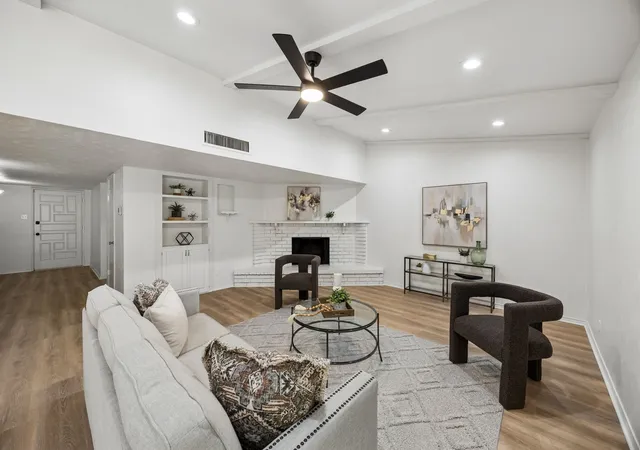 Photo 3 of Sale Pending at 2612 Rush Valley Ct, Arlington, TX 76016 | MLS# 21358059 | Listing updated on 2026-09-13