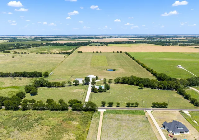 Photo 1 of Single family home for sale at 257 Bud Run Rd Rd, Waxahachie, TX 75165 | MLS# 21359741 | Listing updated on 2026-09-10