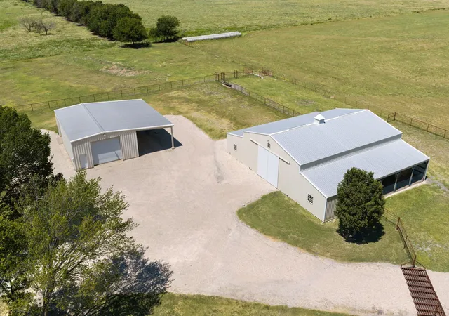 Photo 3 of Single family home for sale at 257 Bud Run Rd Rd, Waxahachie, TX 75165 | MLS# 21359741 | Listing updated on 2026-09-10