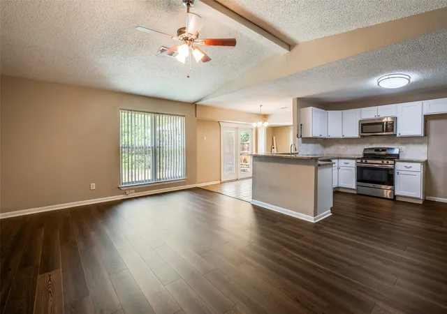 Photo 4 of Single family home for sale at 204 E Cunningham Ave, Crowley, TX 76036 | MLS# 21357687 | Listing updated on 2026-09-14