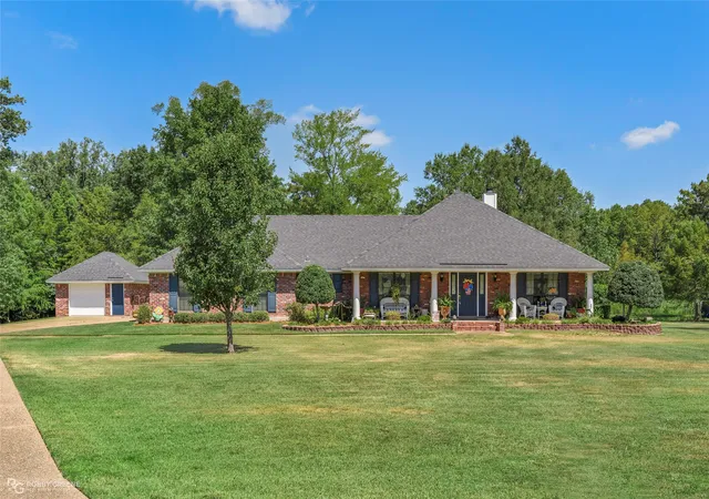 Photo 1 of Single family home for sale at 3746 Mallard Bay Cir, Shreveport, LA 71107 | MLS# 21357868 | Listing updated on 2026-09-09