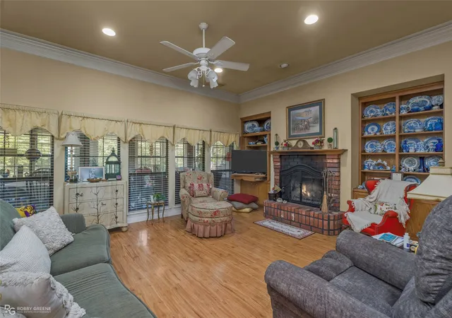 Photo 4 of Single family home for sale at 3746 Mallard Bay Cir, Shreveport, LA 71107 | MLS# 21357868 | Listing updated on 2026-09-09