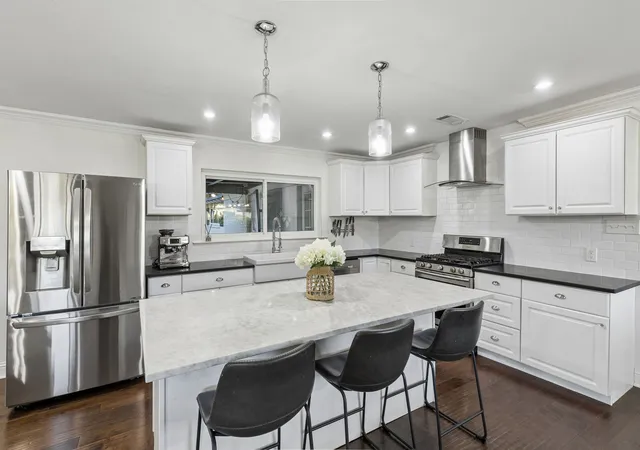 Photo 4 of Single family home for sale at 1828 Ems Rd E, Fort Worth, TX 76116 | MLS# 21359731 | Listing updated on 2026-09-13