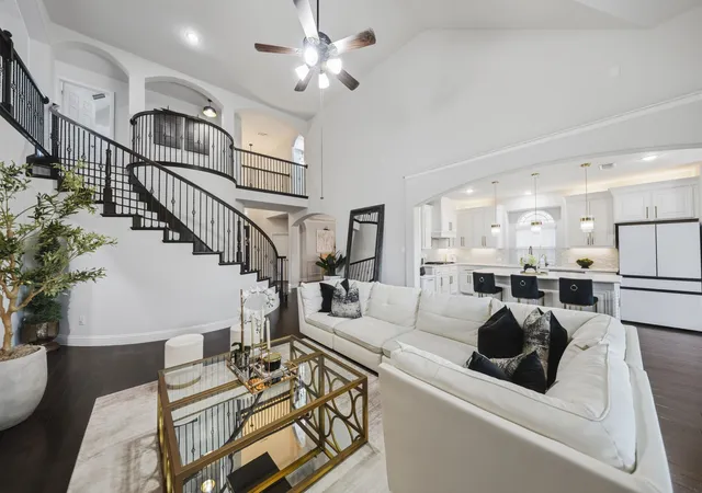 Photo 3 of Sale Pending at 5228 Bow Lake Trl, Fort Worth, TX 76179 | MLS# 21358416 | Listing updated on 2026-09-11