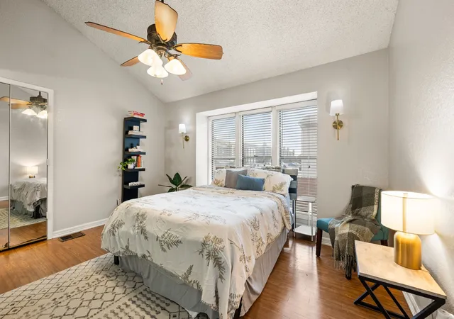 Listing Photo 4 - Condo for sale in building located at 2541 Shady Ridge Dr, Bedford, TX 76021 - Unit #C