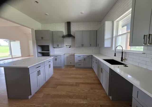 Photo 3 of Single family home for sale at 22103 Greenbriar Dr, Whitney, TX 76692 | MLS# 21360071 | Listing updated on 2026-09-11