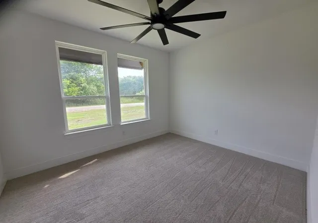 Photo 4 of Single family home for sale at 22103 Greenbriar Dr, Whitney, TX 76692 | MLS# 21360071 | Listing updated on 2026-09-11