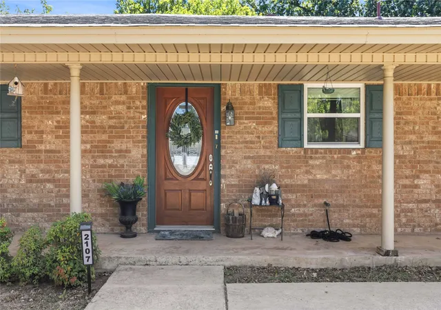 Photo 2 of Sale Pending at 2107 16th St, Brownwood, TX 76801 | MLS# 21359985 | Listing updated on 2026-09-17