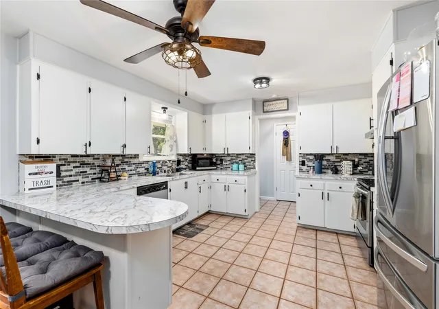 Photo 3 of Sale Pending at 2107 16Th St, Brownwood, TX 76801 | MLS# 21359985 | Listing updated on 2026-09-17