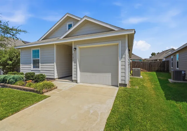 Single family home for sale at 4306 Johnstown Ln, Forney, TX 75126 | MLS# 21357797