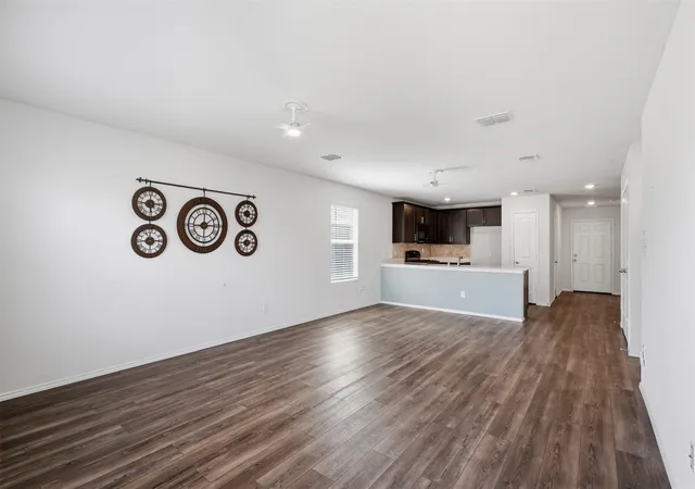 Photo 4 of Single family home for sale at 4306 Johnstown Ln, Forney, TX 75126 | MLS# 21357797 | Listing updated on 2026-09-14