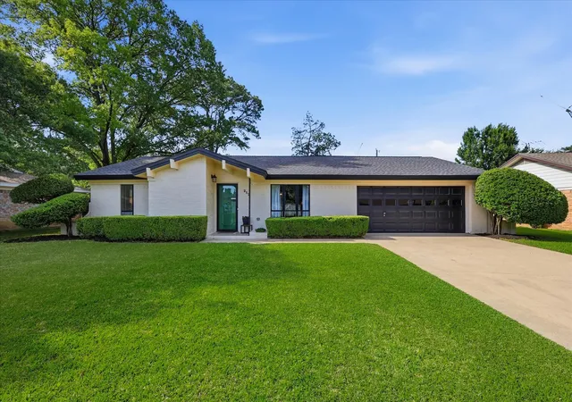 Photo 3 of Sale Pending at 217 E Louella Dr, Hurst, TX 76054 | MLS# 21357661 | Listing updated on 2026-10-03