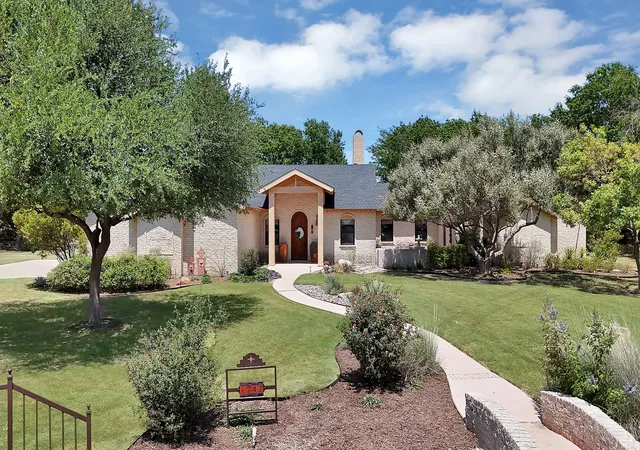 Photo 1 of Single family home for sale at 6747 Oak Hill Ln, Celina, TX 75009 | MLS# 21357372 | Listing updated on 2026-09-13