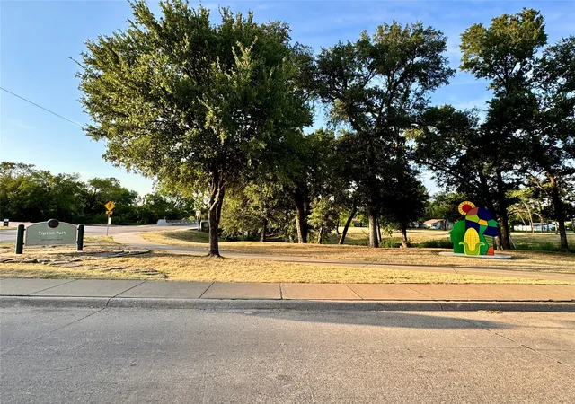 Photo 3 of Land for sale at 3726 Bayside St, Dallas, TX 75212 | MLS# 21359935 | Listing updated on 2026-09-11