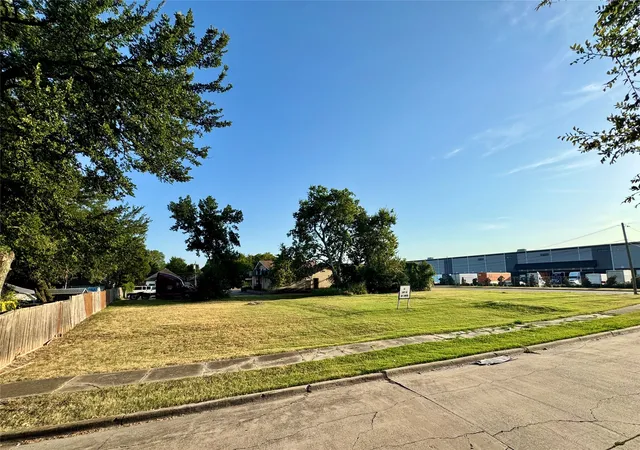 Photo 4 of Land for sale at 3726 Bayside St, Dallas, TX 75212 | MLS# 21359935 | Listing updated on 2026-09-11