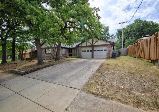Photo 1 of Single family home for sale at 8204 Starnes Rd, North Richland Hills, TX 76182 | MLS# 21360155 | Listing updated on 2026-09-12