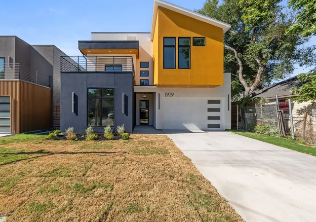 Photo 1 of Single family home for sale at 1919 Nomas St, Dallas, TX 75212 | MLS# 21360145 | Listing updated on 2026-09-13