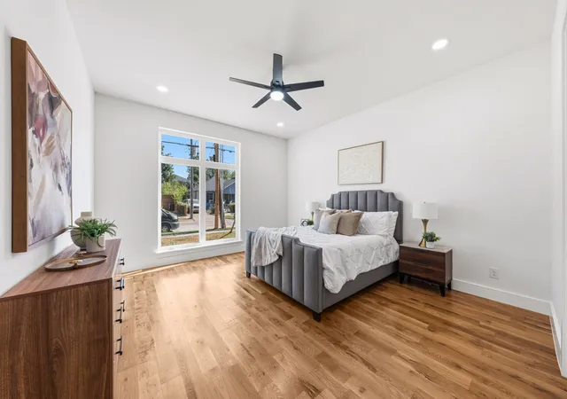 Photo 3 of Single family home for sale at 1919 Nomas St, Dallas, TX 75212 | MLS# 21360145 | Listing updated on 2026-09-13