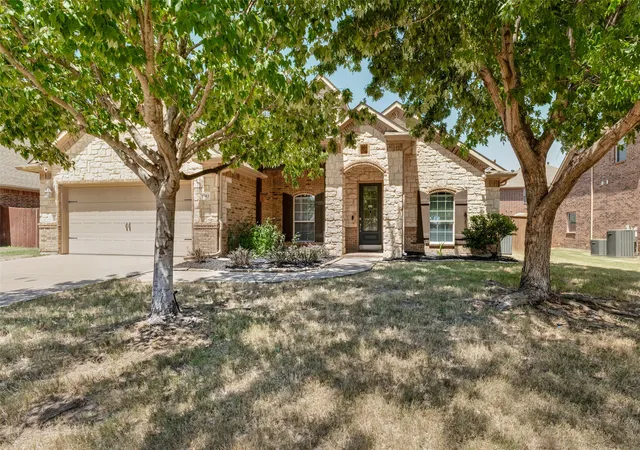 Photo 2 of Sale Pending at 4503 Karen Dr, Mansfield, TX 76063 | MLS# 21359819 | Listing updated on 2026-09-26
