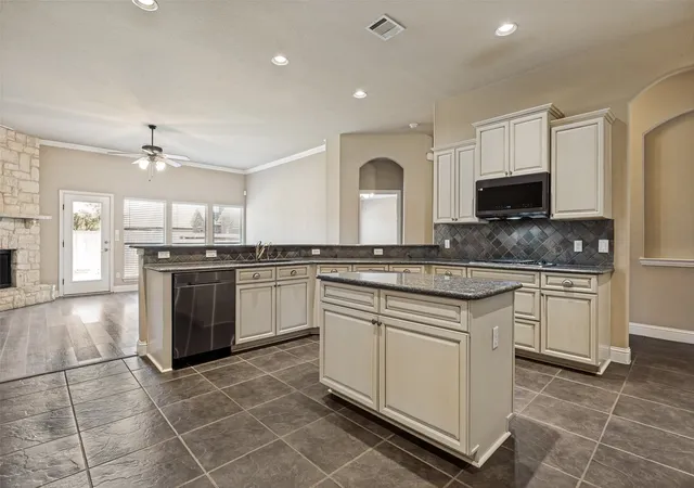 Photo 4 of Sale Pending at 4503 Karen Dr, Mansfield, TX 76063 | MLS# 21359819 | Listing updated on 2026-09-26