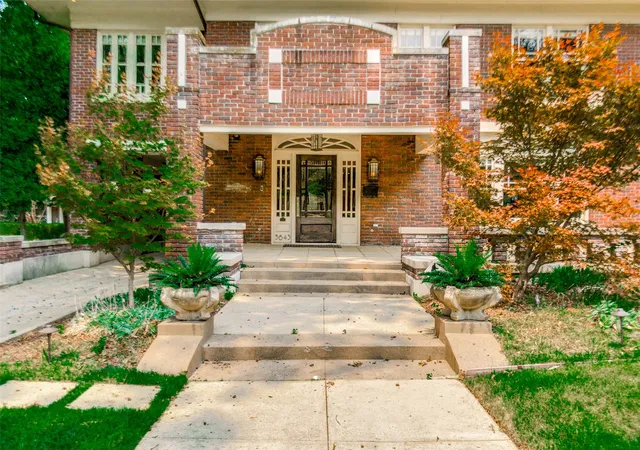 Photo 4 of Single family home for sale at 5643 Swiss Ave, Dallas, TX 75214 | MLS# 21360436 | Listing updated on 2026-09-13