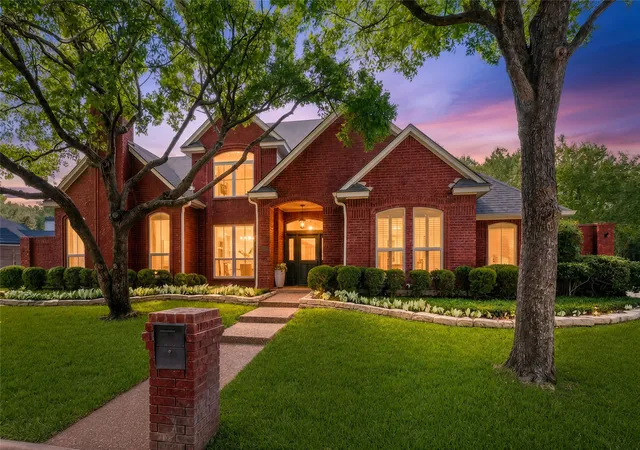 Photo 1 of Sale Pending at 619 Portofino Dr, Arlington, TX 76012 | MLS# 21357483 | Listing updated on 2026-09-10