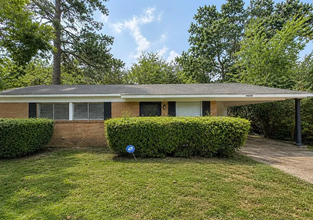 Photo 1 of Single family home for sale at 9458 Woodcrest Dr, Shreveport, LA 71118 | MLS# 21359195 | Listing updated on 2026-09-14
