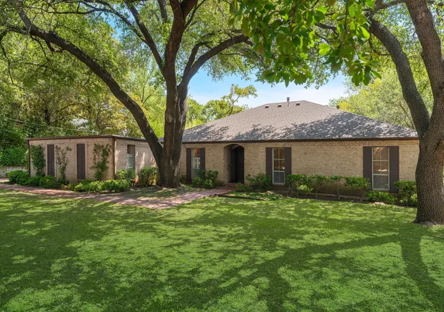 Photo 1 of Sale Pending at 13828 Hillcrest Rd, Dallas, TX 75240 | MLS# 21359346 | Listing updated on 2026-09-19