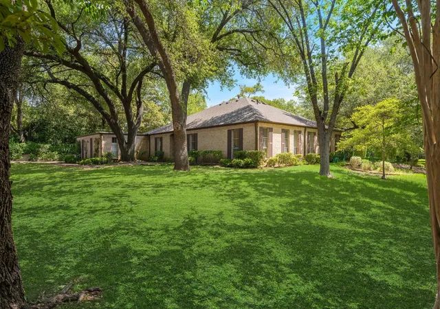 Photo 4 of Sale Pending at 13828 Hillcrest Rd, Dallas, TX 75240 | MLS# 21359346 | Listing updated on 2026-09-19