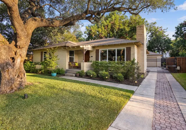 Photo 2 of Sale Pending at 6534 Winton St, Dallas, TX 75214 | MLS# 21360208 | Listing updated on 2026-09-09
