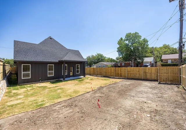 Photo 39 of Single family home for sale at 3201 Nw 33rd St, Fort Worth, TX 76106 | MLS# 21360478 | Listing updated on 2026-09-11