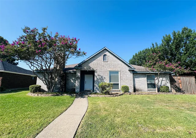 Photo 1 of Sale Pending at 7510 Beverly Dr, Rowlett, TX 75089 | MLS# 21359925 | Listing updated on 2026-09-11