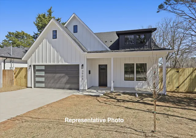 Photo 1 of Single family home for sale at 941 Robinhood Blvd, Mesquite, TX 75149 | MLS# 21360461 | Listing updated on 2026-09-07