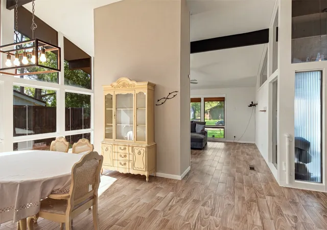 Photo 3 of Single family home for sale at 2811 Crowley Ct, Arlington, TX 76012 | MLS# 21360074 | Listing updated on 2026-09-13
