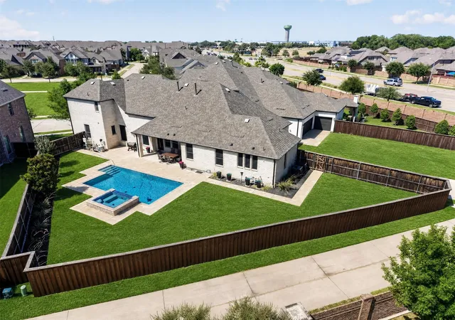 Photo 2 of Sale Pending at 1580 Verwood Cir, Dallas, TX 75234 | MLS# 21356570 | Listing updated on 2026-09-14