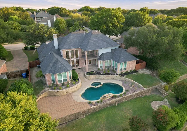 Photo 2 of Sale Pending at 6904 Edgewater Dr, Mc Kinney, TX 75072 | MLS# 21342988 | Listing updated on 2026-09-11