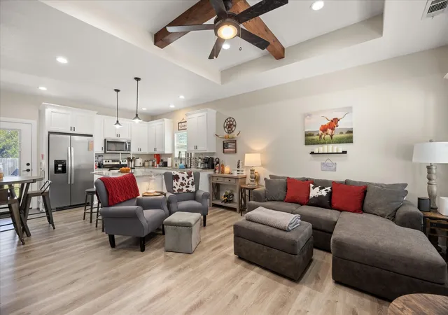 Photo 4 of Single family home for sale at 1608 Ridgeview Trl, Granbury, TX 76048 | MLS# 21356044 | Listing updated on 2026-09-24