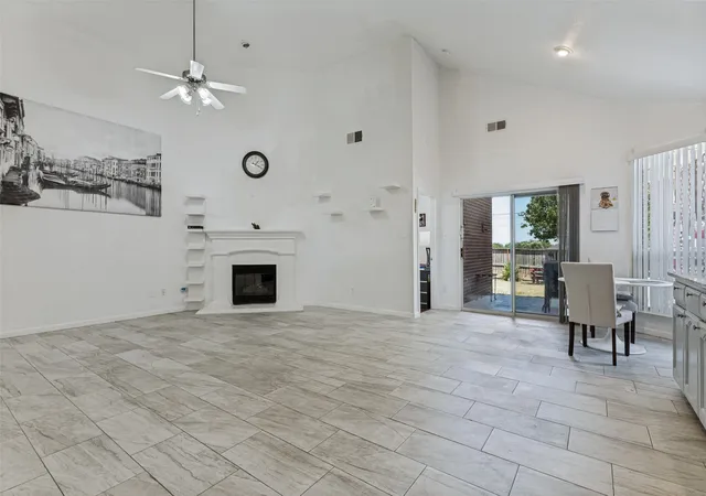 Photo 4 of Single family home for sale at 3921 Old Richwood Ln, Fort Worth, TX 76244 | MLS# 21360410 | Listing updated on 2026-10-05