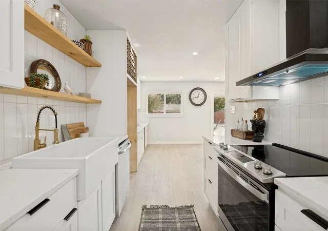 Photo 2 of Single family home for sale at 2124 Highbury Rd, Carrollton, TX 75007 | MLS# 21360626 | Listing updated on 2026-09-15
