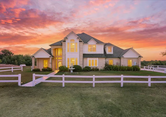 Photo 1 of Single family home for sale at 141 Blue Sky Dr, Decatur, TX 76234 | MLS# 21347580 | Listing updated on 2026-09-08