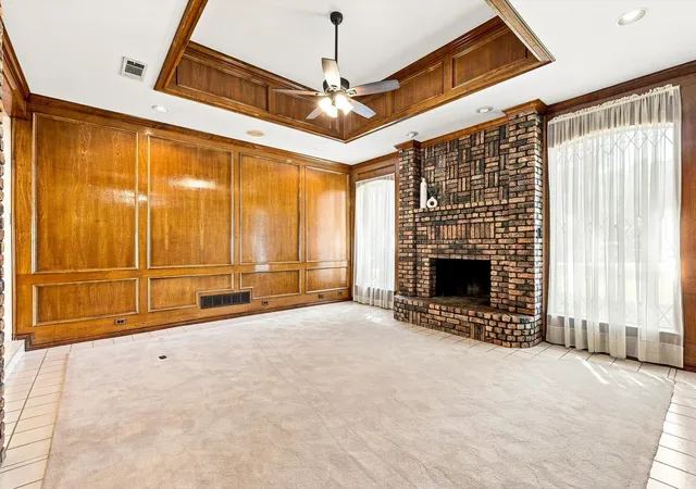 Photo 2 of Single family home for sale at 205 Split Rock Ter, Red Oak, TX 75154 | MLS# 21353908 | Listing updated on 2026-09-12