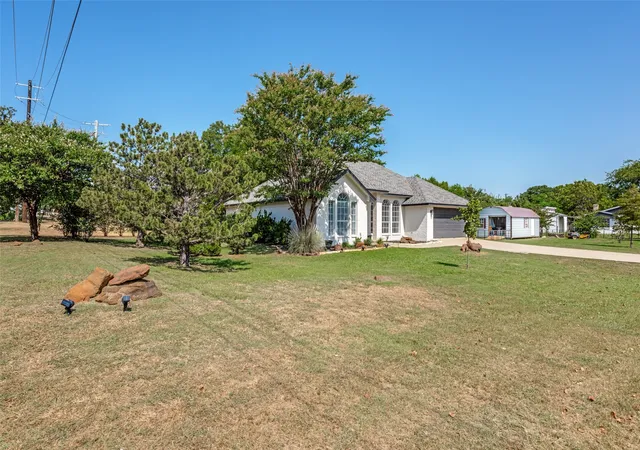 Photo 2 of Single family home for sale at 732 Charyl Lynn Dr, Argyle, TX 76226 | MLS# 21360651 | Listing updated on 2026-09-09