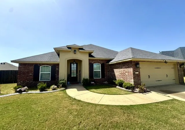 Photo 2 of Single family home for sale at 614 Bloomington Ln, Bossier City, LA 71112 | MLS# 21358754 | Listing updated on 2026-09-09