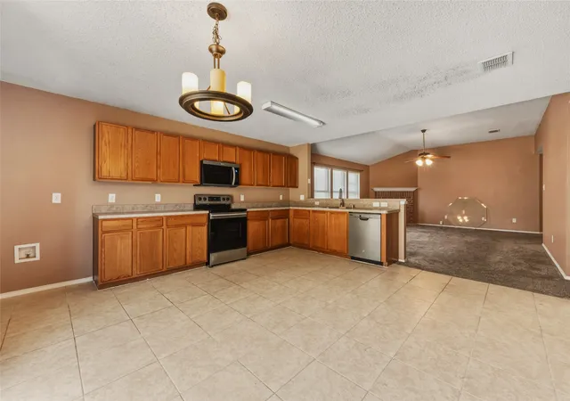 Photo 3 of Sale Pending at 8449 Canvasback Ln, Dallas, TX 75249 | MLS# 21359242 | Listing updated on 2026-09-15