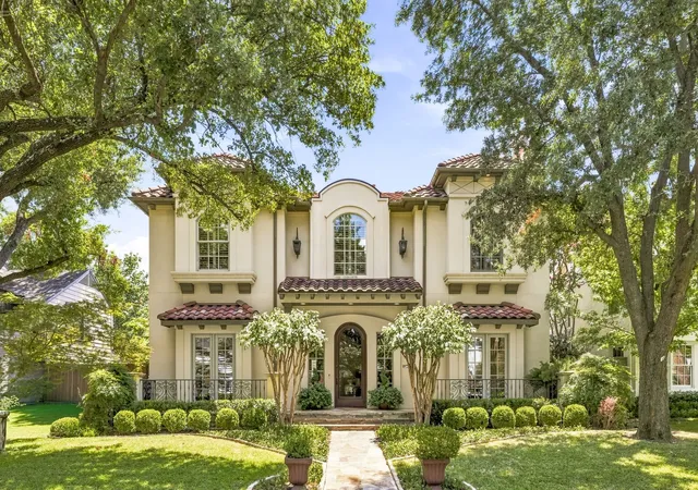 Single family home for sale at 4125 Shenandoah St, Dallas, TX 75205 | MLS# 21358878
