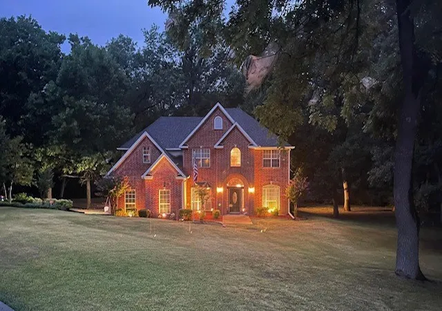 Photo 4 of Single family home for sale at 74 Meadow Hl Ln, Sherman, TX 75090 | MLS# 21360708 | Listing updated on 2026-09-15