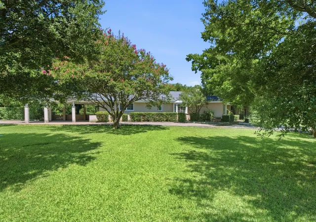 Photo 1 of Single family home for sale at 435 Horseshoe Trl W, Aledo, TX 76008 | MLS# 21357833 | Listing updated on 2026-09-08