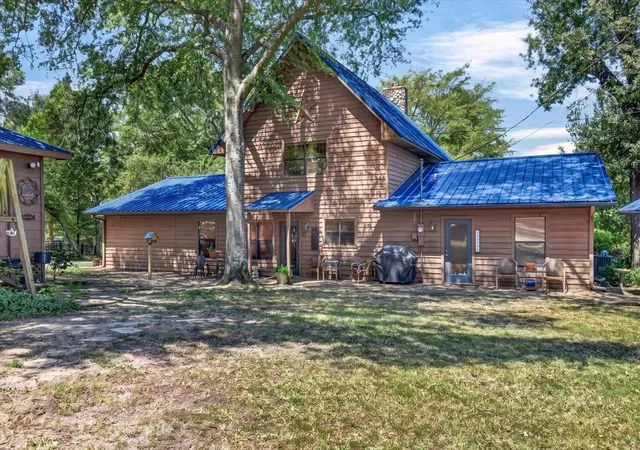 Photo 2 of Single family home for sale at 14131 Melody Ln, Malakoff, TX 75148 | MLS# 21360716 | Listing updated on 2026-09-19